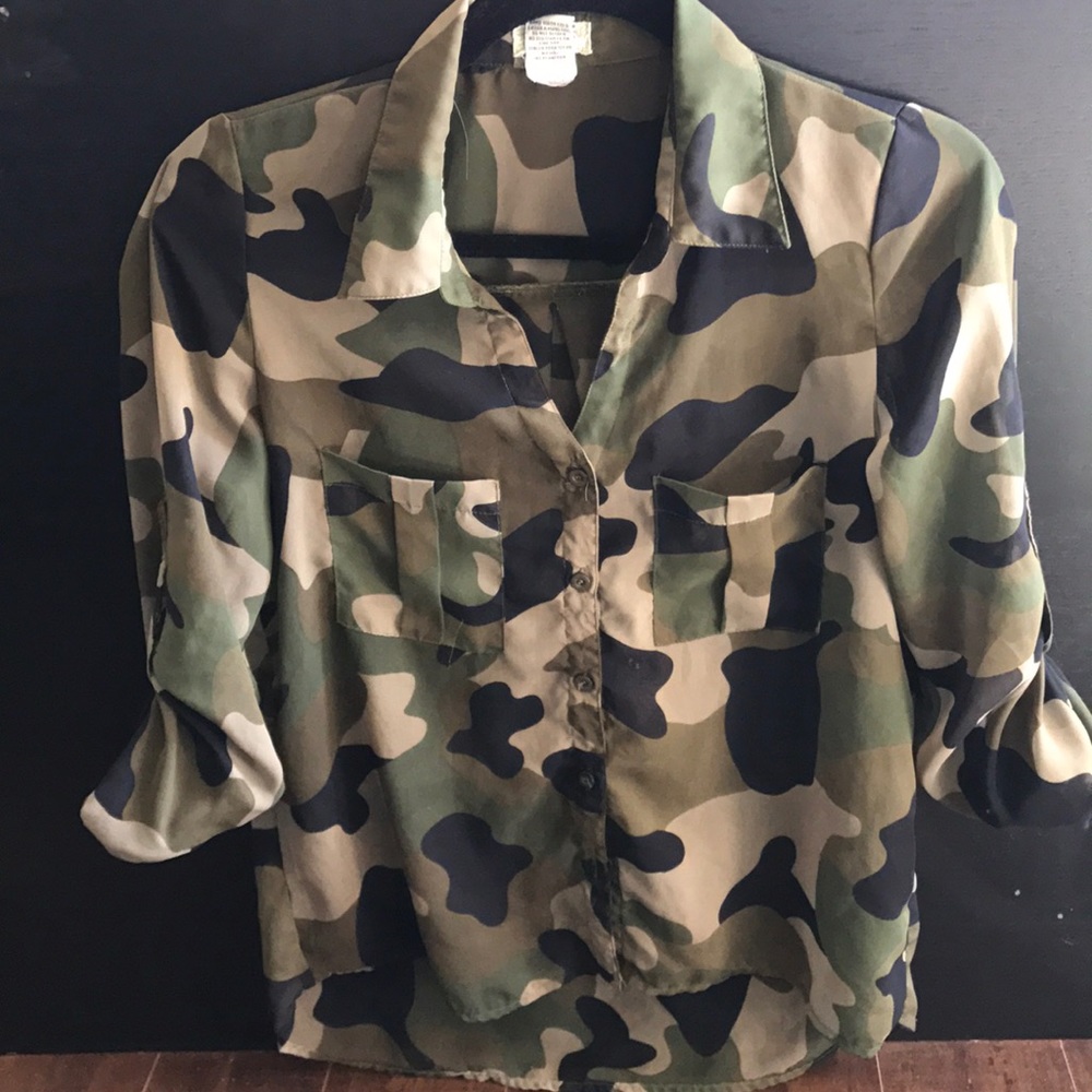Camo top